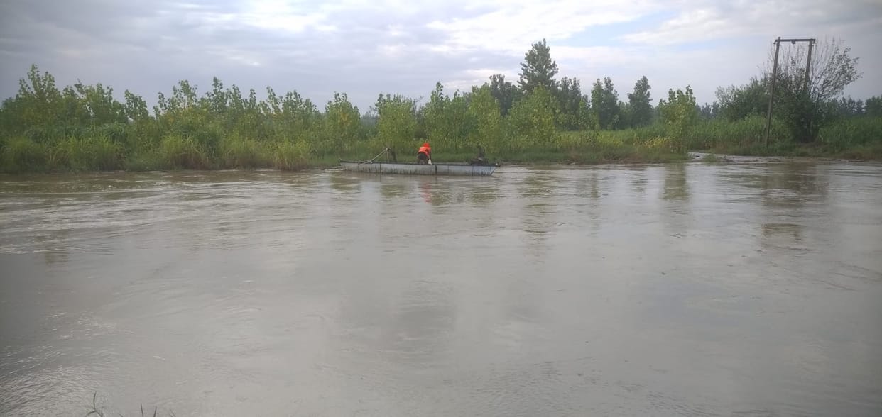 The water of the roads of Khadar area decreased