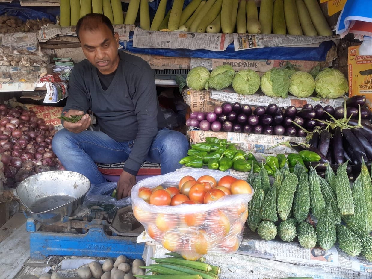 Problem: Tomato prices reached up to Rs 180 in Pithoragarh