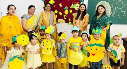children celebrated yellow day