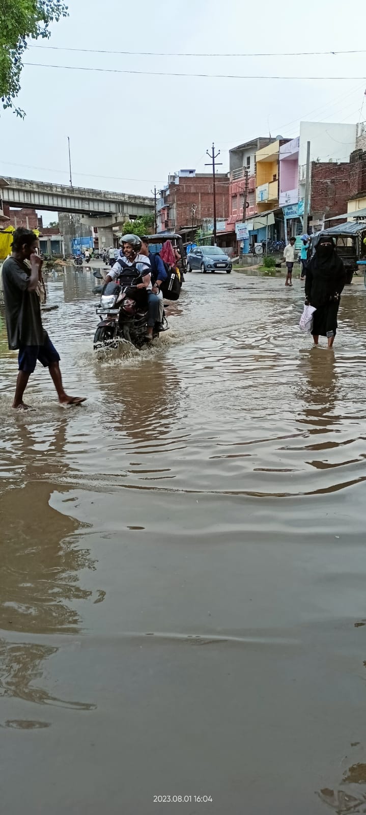 Heavy rains in Deshi Deoria, Mahuadi