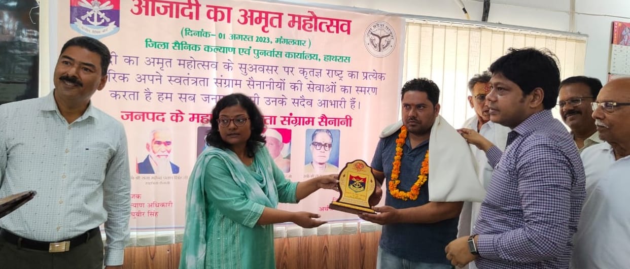 Families of 18 freedom fighters honored