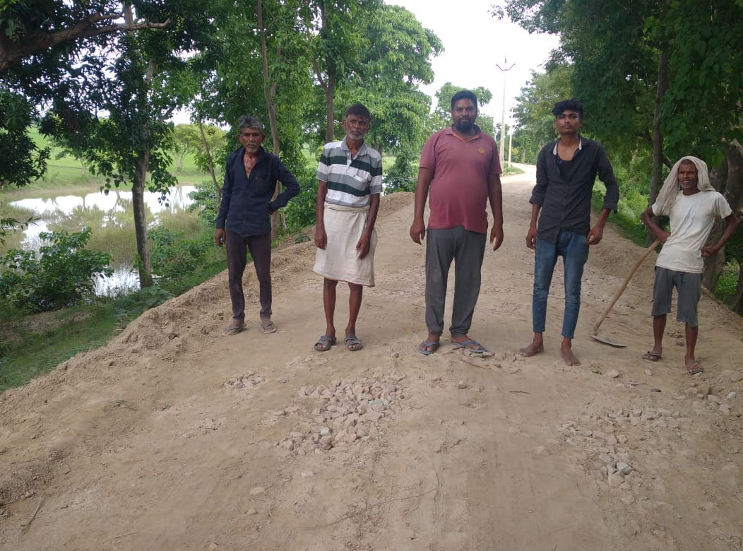 Raised questions on the quality of the road, complained to the CM