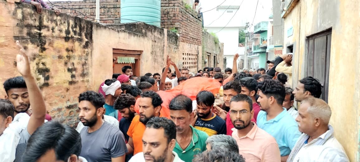 Panchi became a cantonment before the dead body reached, the market was closed