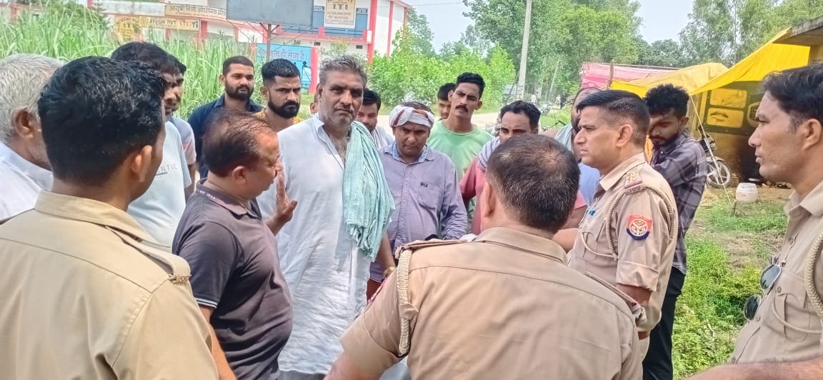 Conflict between police and Rajputs for putting up the board of Samrat Mihir Bhoj