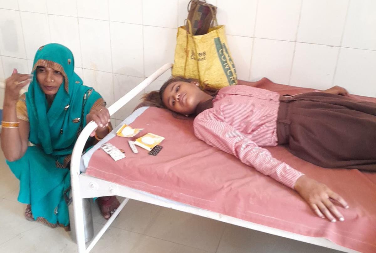 Student fainted due to heat in school, admitted to hospital