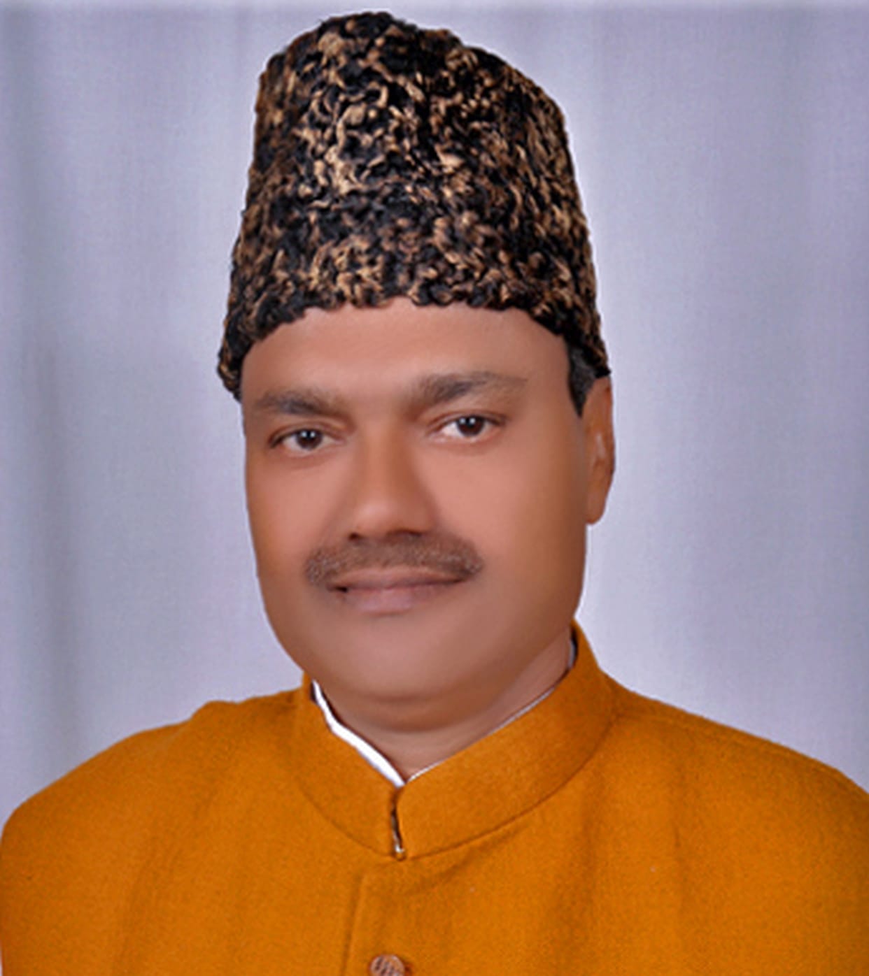 Former MLA Arif Anwar Hashmi property worth one crore ten lakh attached in Balrampur.