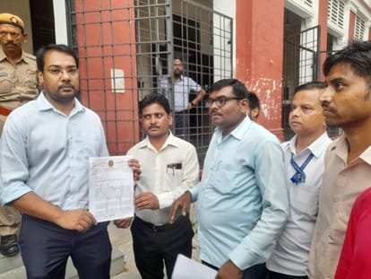 Demand to file a report in the case of student's death