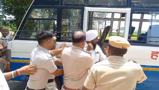Johar pipeline connected to Ghaggar river in Amritsar Khurd, many villagers detained for protesting