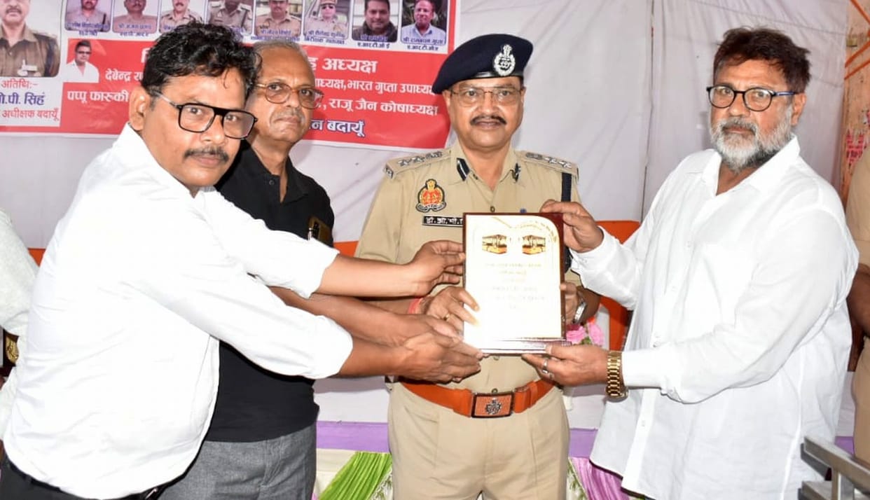 Follow the traffic rules bus drivers and conductors