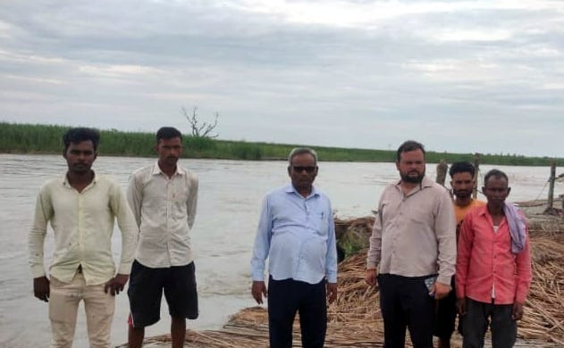 Sharda's erosion continues in Nayapurva village, two more houses drowned in the river