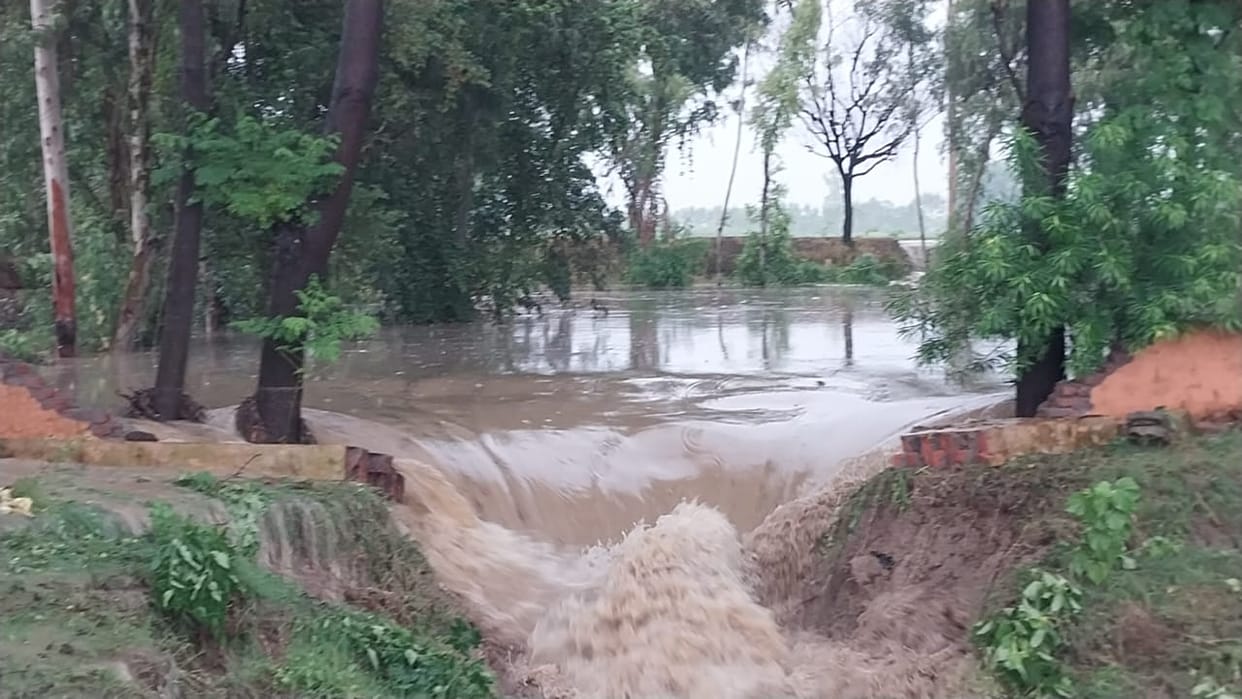 Badra rained in the countryside, clouds remained in the city