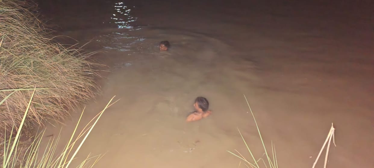 Youth drowned while taking bath in canal, search continues