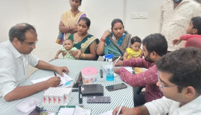 Outbreak of eye flu: Doctors are advising to avoid cataract operation