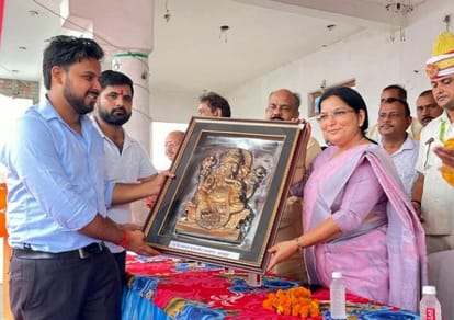 The urge to move forward increases with respect: Rajni Tiwari