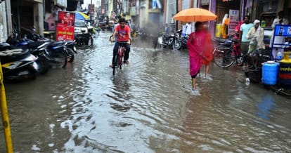 Water did not rain even for an hour, roads submerged
