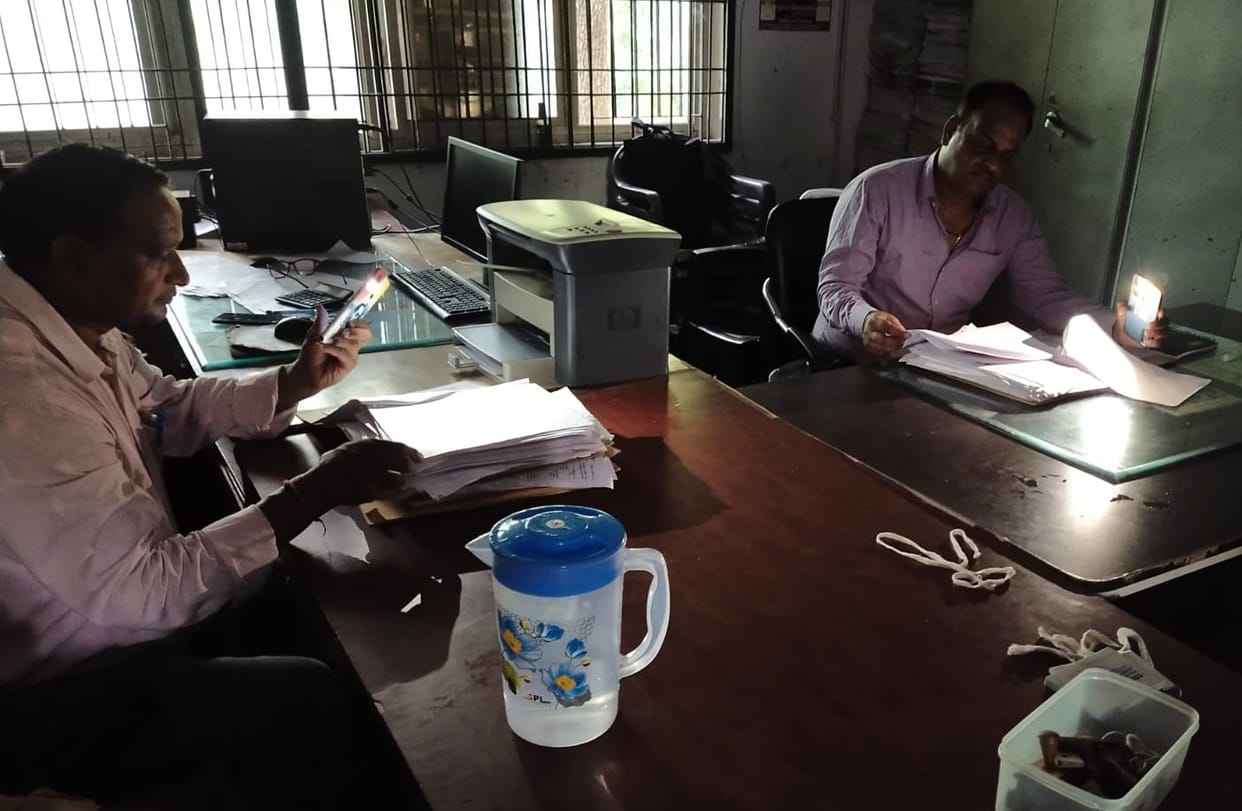 Darkness in the collectorate's rooms, work done in the light of torch