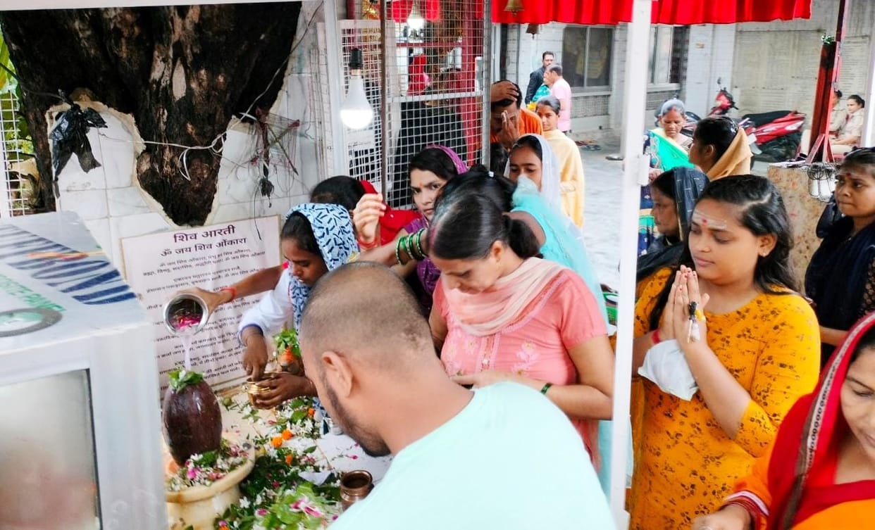 Blessings sought for the happiness of the family