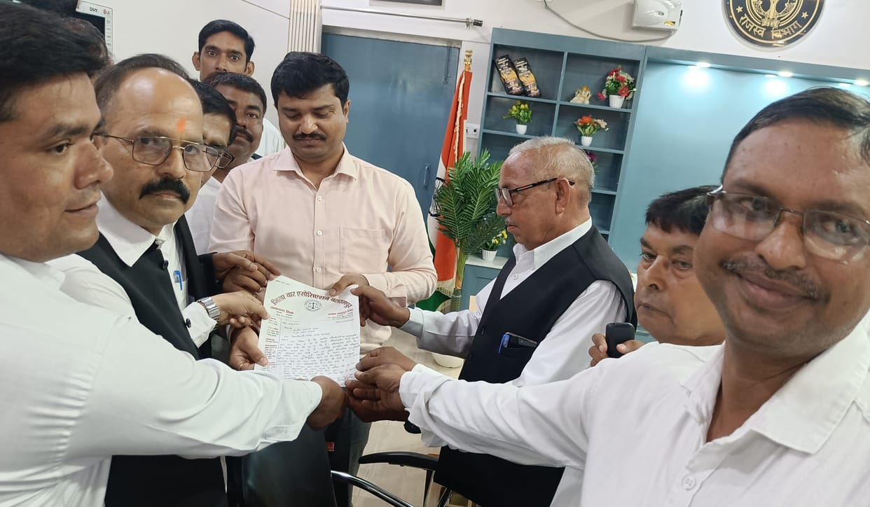 Memorandum submitted demanding implementation of Advocate Protection Act
