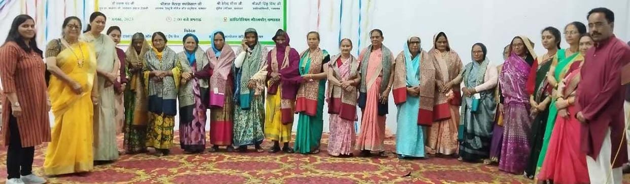 Families of freedom fighters honored