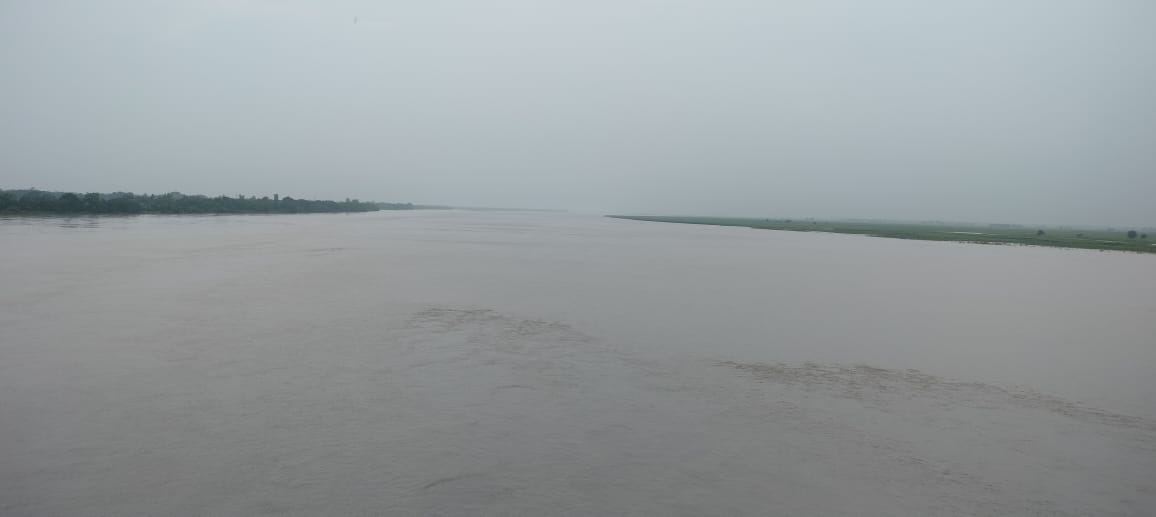 Water level of Ghaghra river increased by five centimeters in eight hours, villagers in fear
