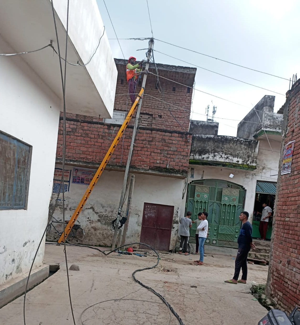 Power supply remained disrupted throughout the day in the city