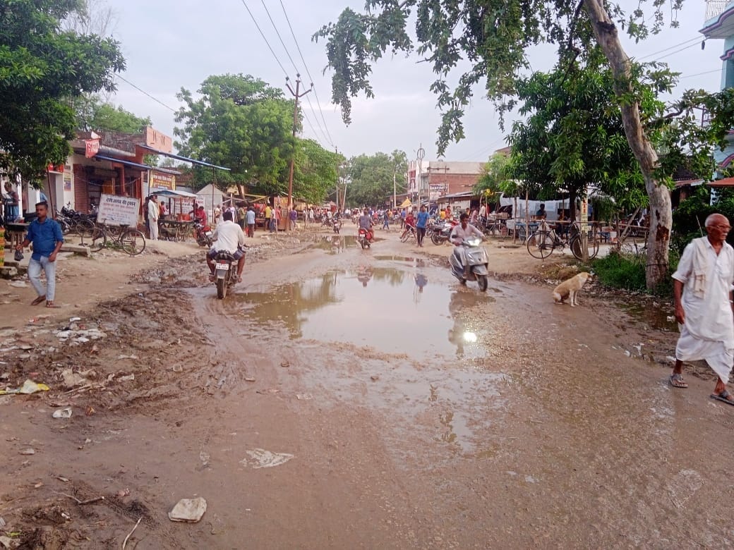 Hiccups on the 22 km route, the road was not built even in seven years