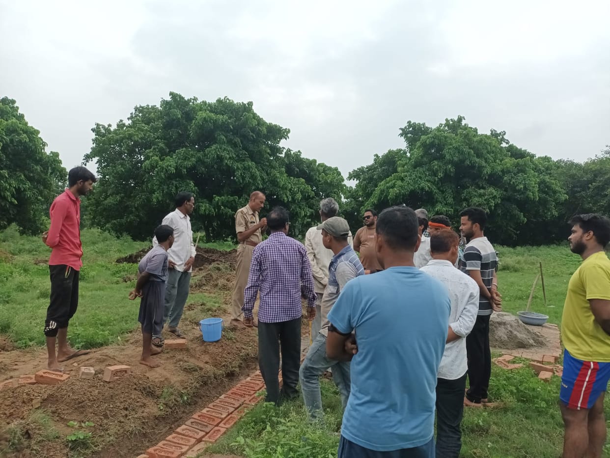 People of two communities face to face regarding illegal construction
