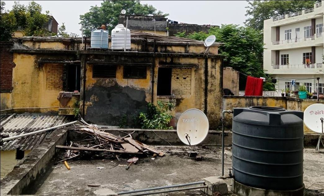 Dengue larvae found thriving in officers' homes, notices given