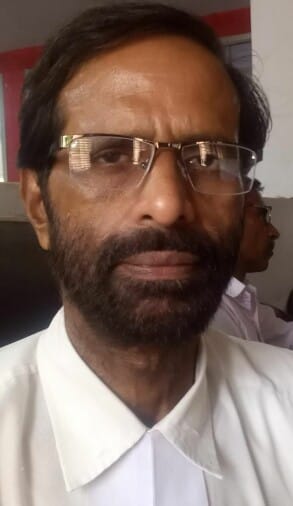 Either the water does not come..it comes then it is dirty