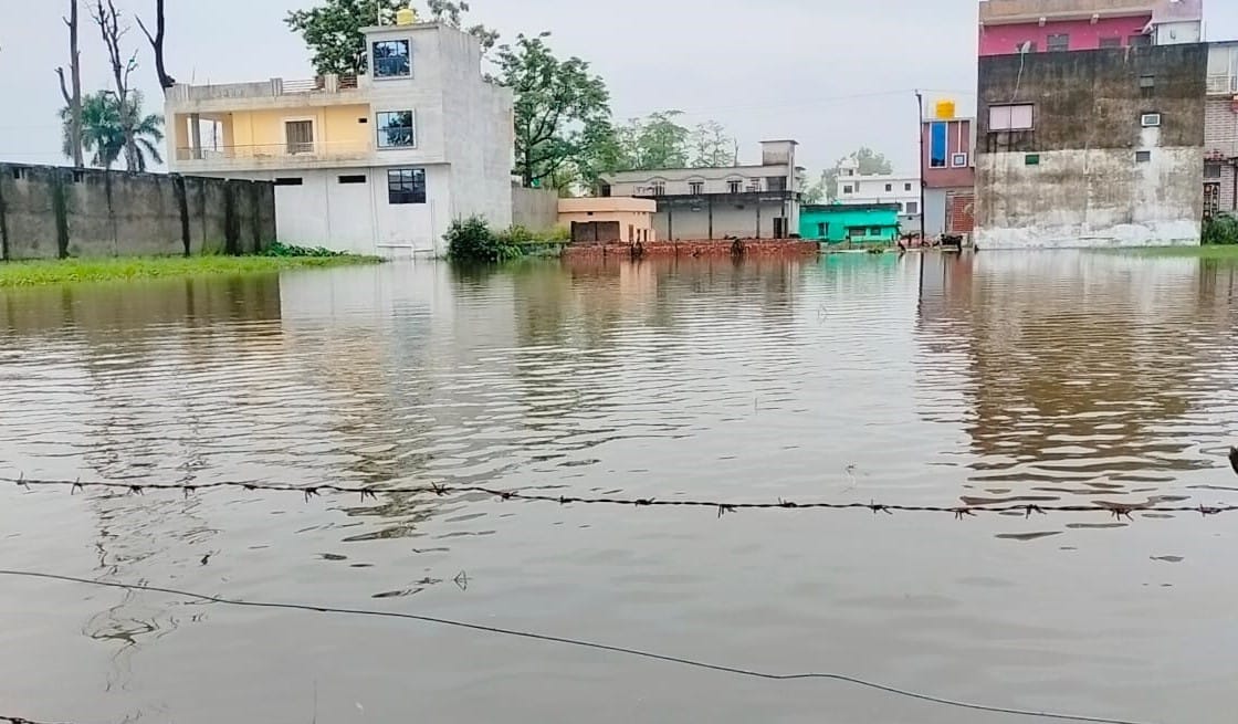 People upset due to water logging in Tanakpur city and rural areas