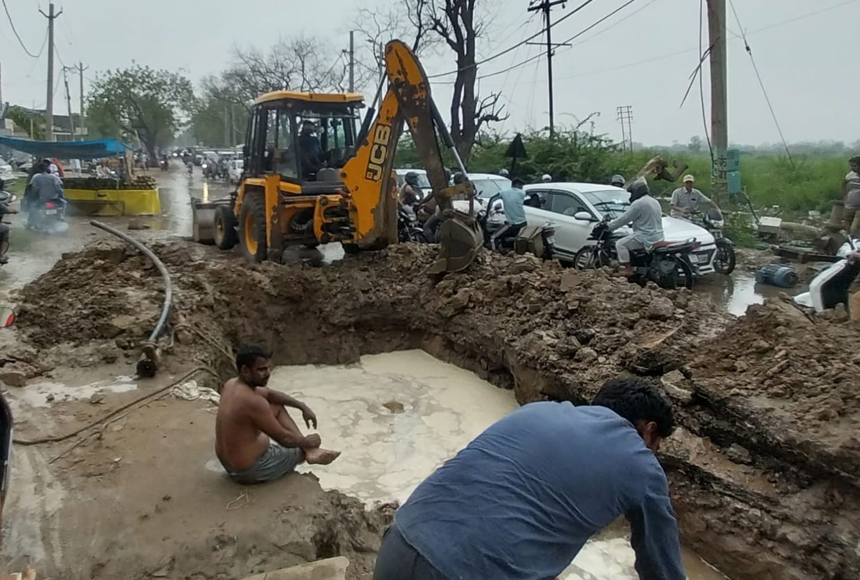 Drinking water line leakage has to be checked by digging the road every 100 meters