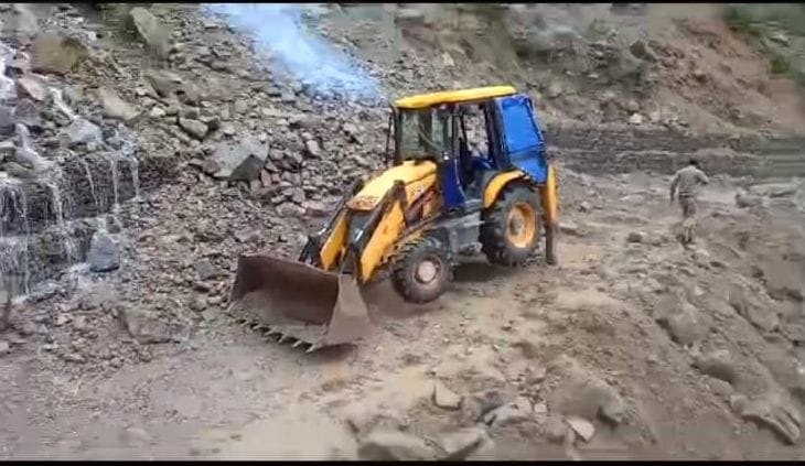 JCB driver dies after being hit by boulder