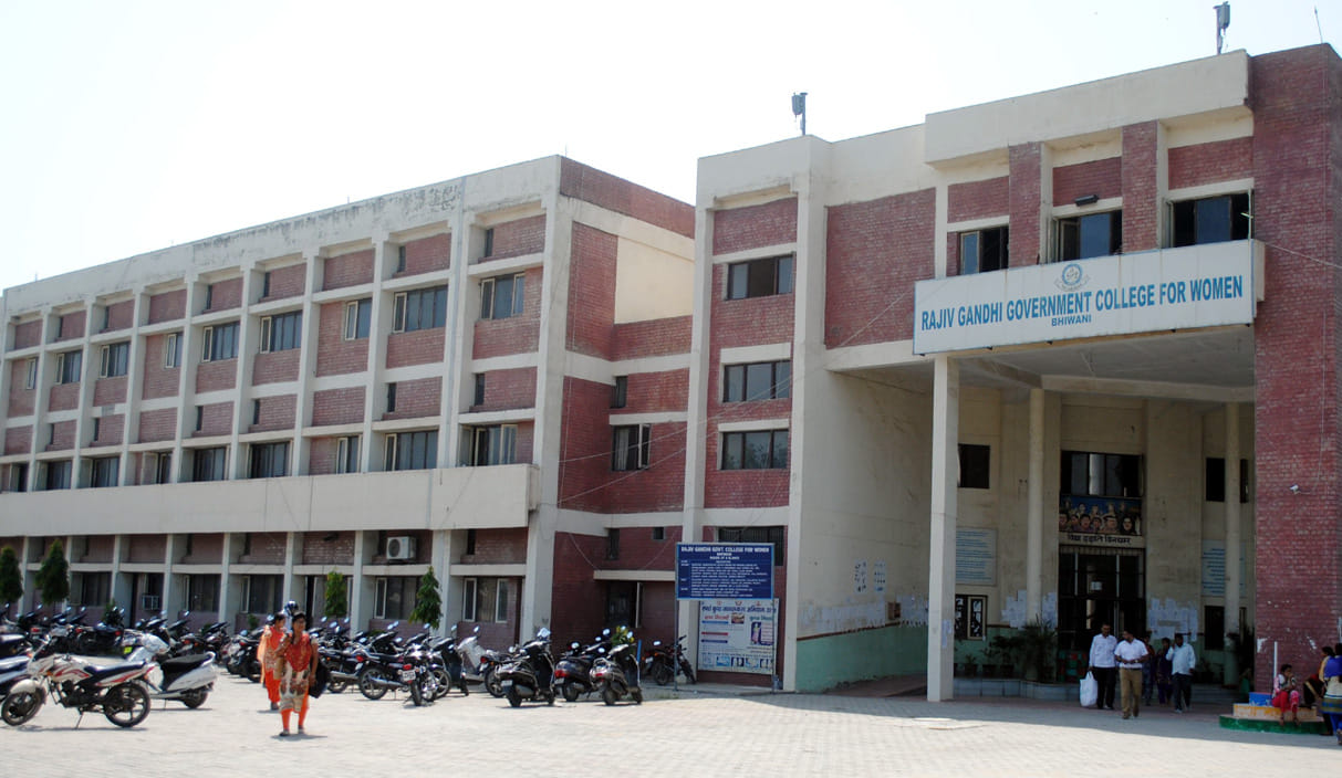 Today is the last chance to enroll in various undergraduate courses