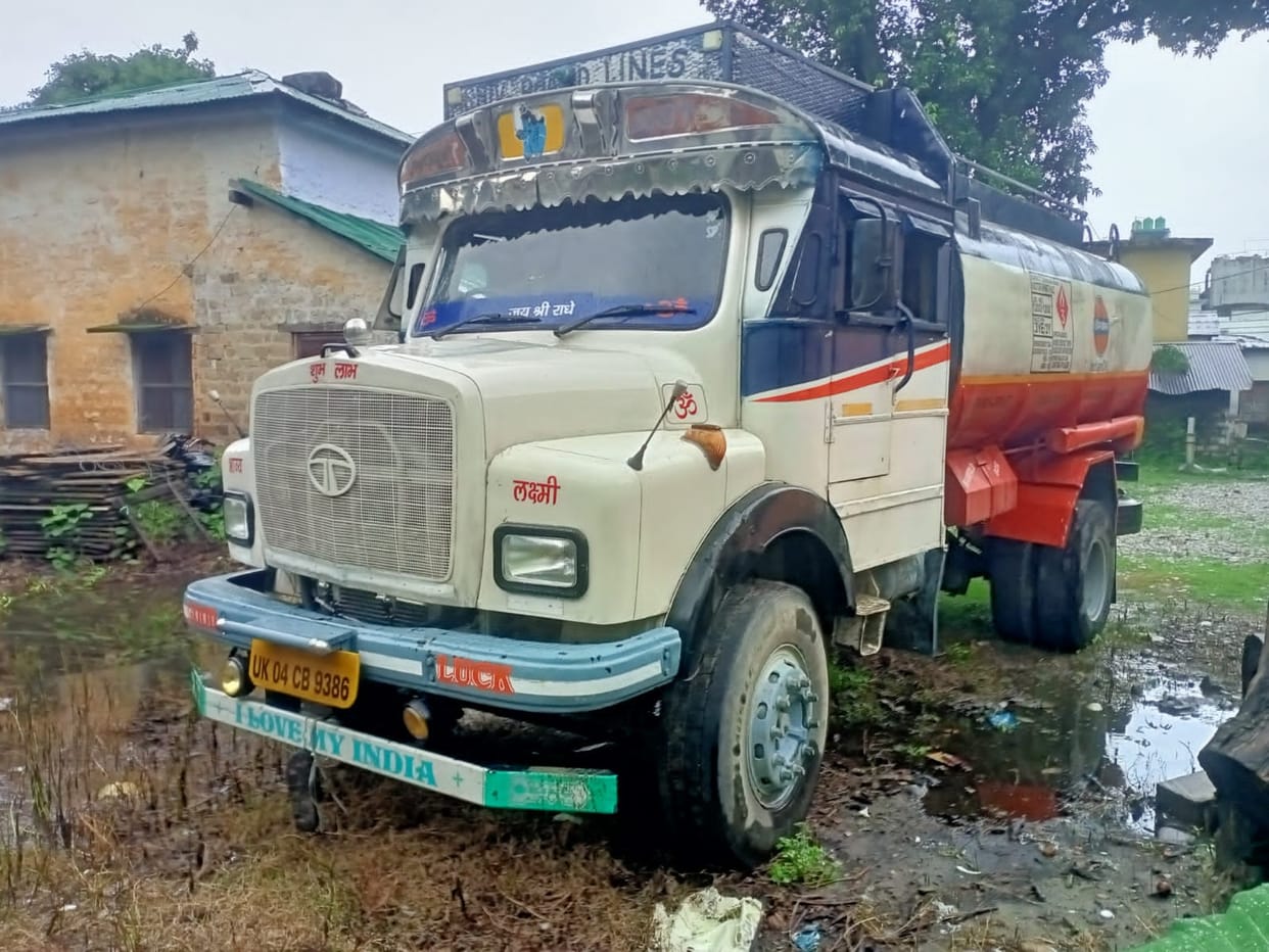 Smuggling of Taparpin and Biroja from Almora busted, tanker driver arrested