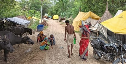 The flood of river Ganga took away the roof