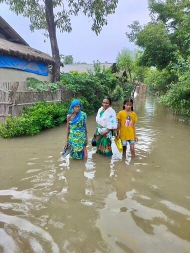 Water enters Chandia Hazara, Rahulnagar village, situation worsens