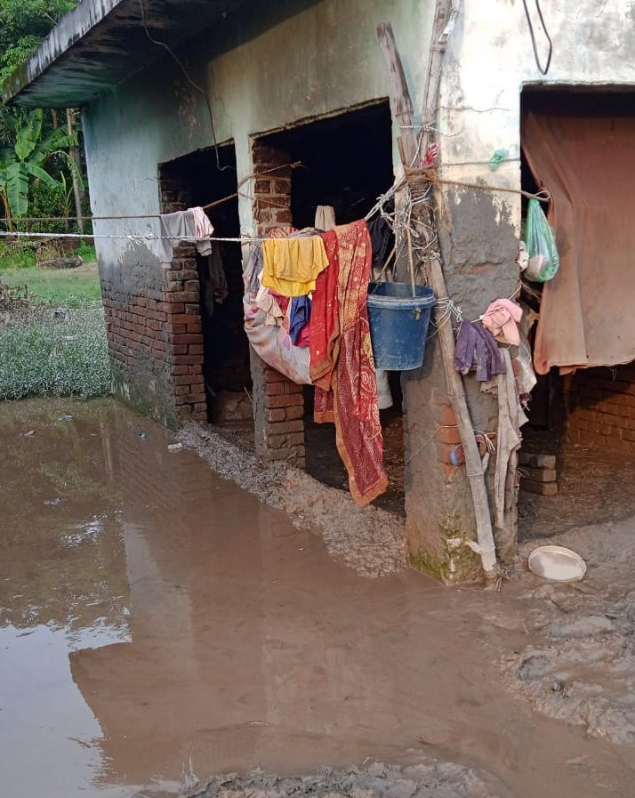 Kachchiana township submerged in Najibabad due to flood of Malan river