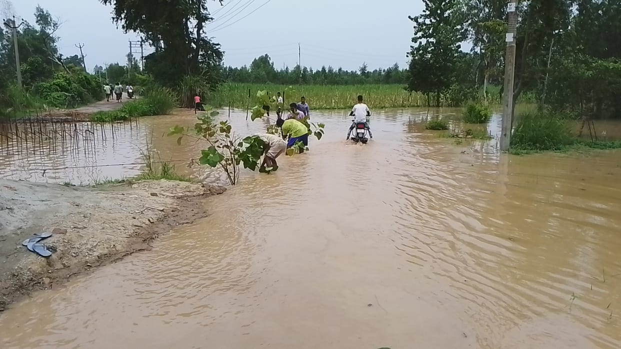 Khoe water entered Dhampur's Nandgaon and Sherkot