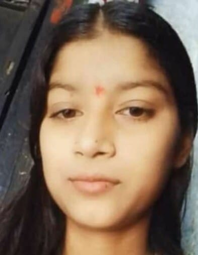 12th class student died by jumping in front of goods train