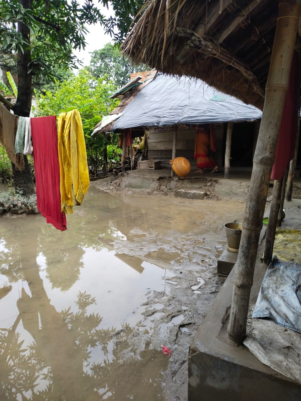 The water of the Sharda river receded, leaving behind the miseries
