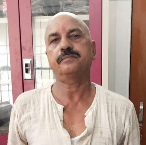 Lekhpal caught taking bribe