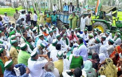 Farmers took out rally, demonstrated