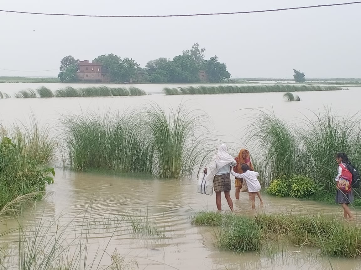Rapti-Saryu overflowed..the waters of Nepal