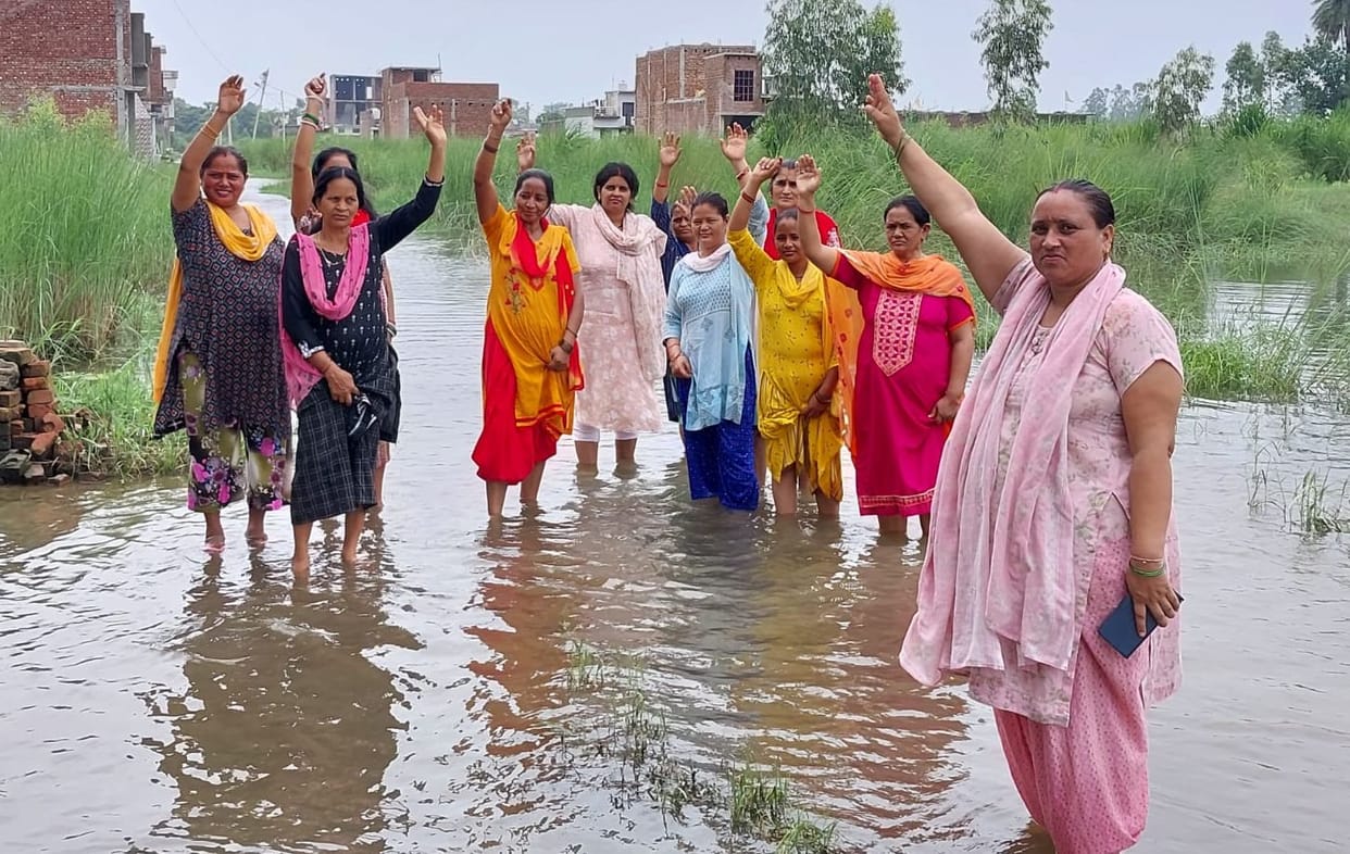 flood water Disturbs life in omvihar colony