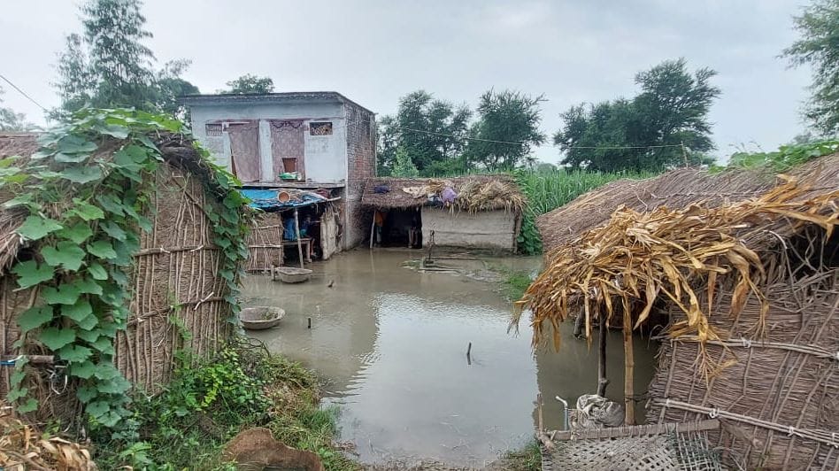 Danger increased on the embankment of Saryu