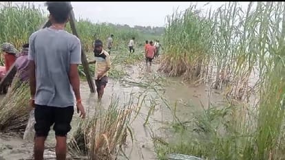 Erosion of Sharda river is not stopping, rescue work started