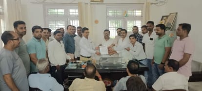 Teachers submitted memorandum to MLA regarding problems