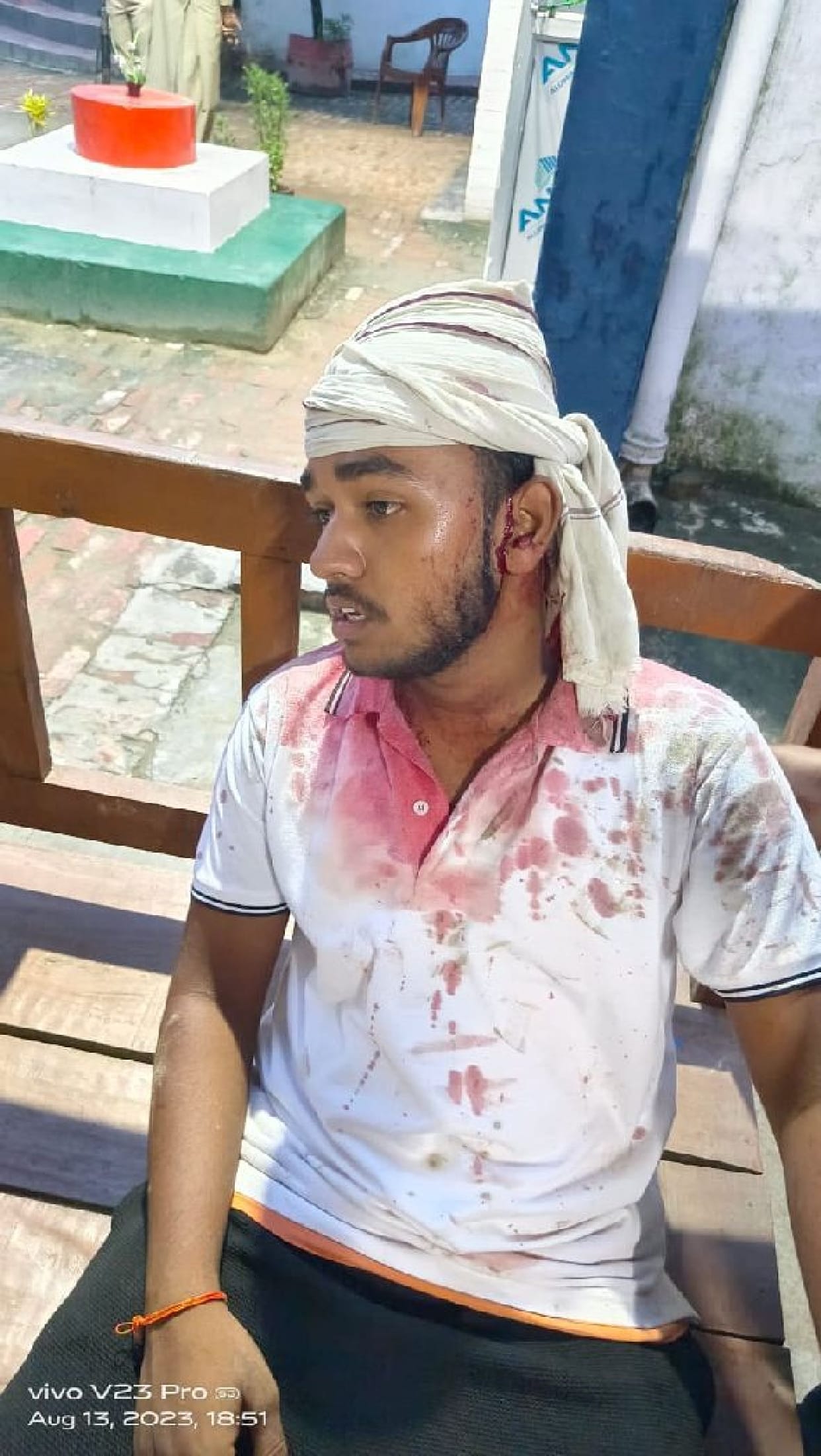 Two sides clashed in land dispute, half a dozen injured