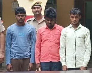 Three smugglers caught carrying opium in bike trunk