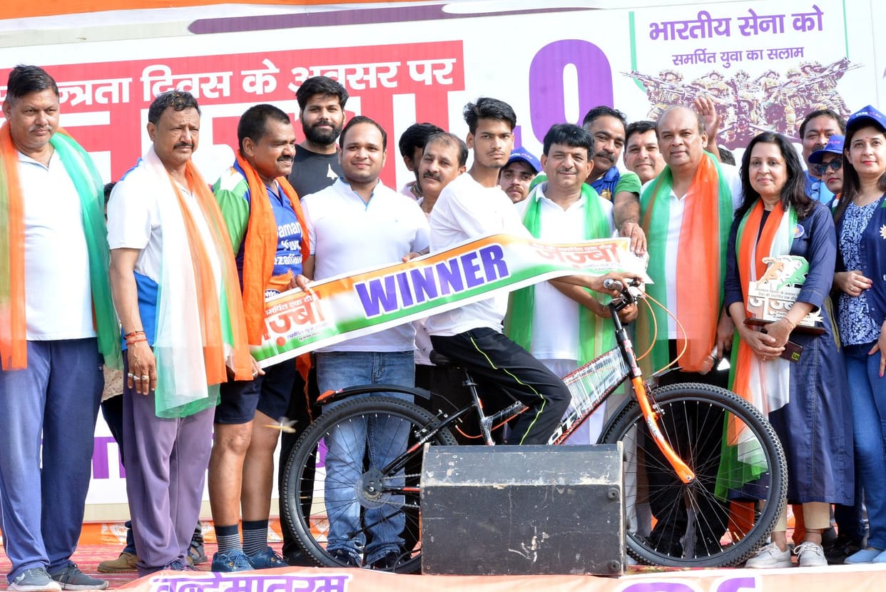 Women, children and youth ran with passion